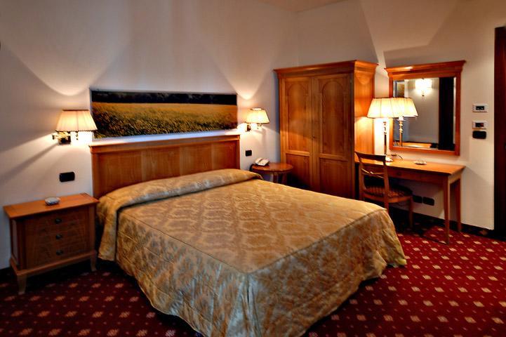 Albergo Ristorante Da Domenico مونتي سان سافينو المظهر الخارجي الصورة