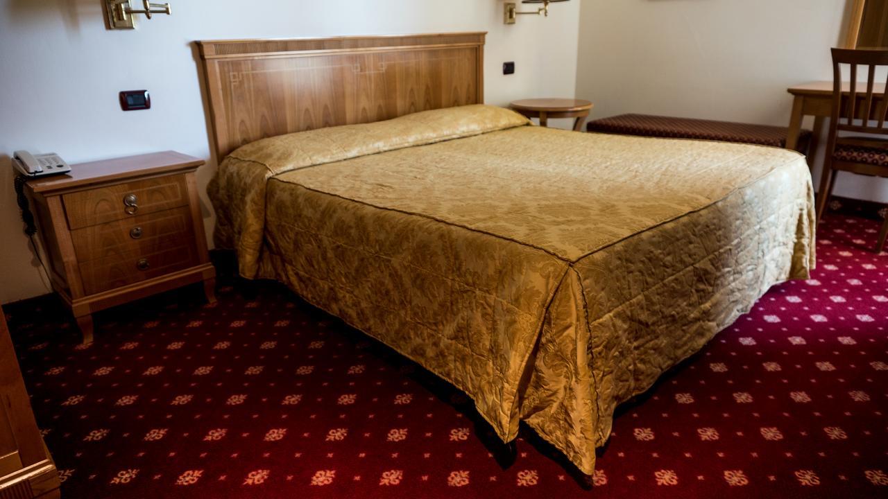 Albergo Ristorante Da Domenico مونتي سان سافينو المظهر الخارجي الصورة
